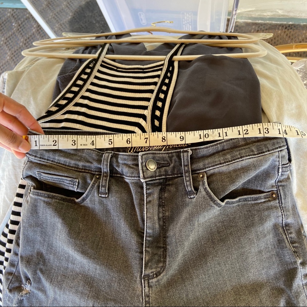 Universal Thread Skinny Jeans - Picture 7 of 8